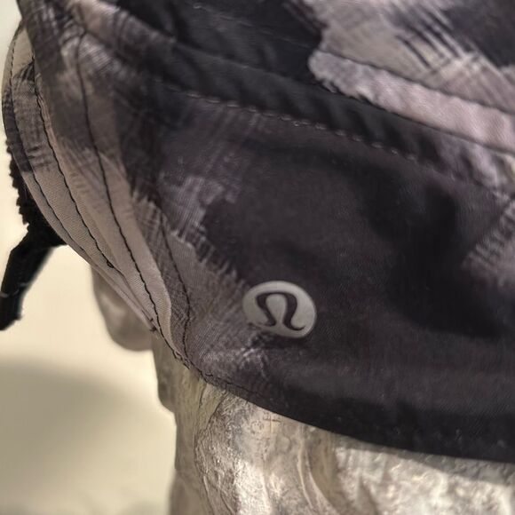 LULULEMON Running Hat - Picture 4 of 7